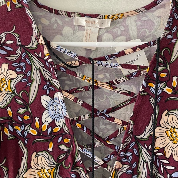 FLORAL BODYSUIT LONG SLEEVE WITH TASSELS. NEVER WORN. NWT. - Picture 7 of 9